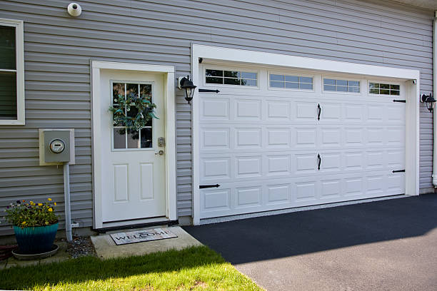 24/7 Emergency Garage Door Panel Replacement experts in Andrews AFB, MD